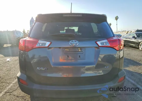 2015 Toyota Rav4 Le z USA, uszkodzony, nr VIN JTMZFREV7FJ044997